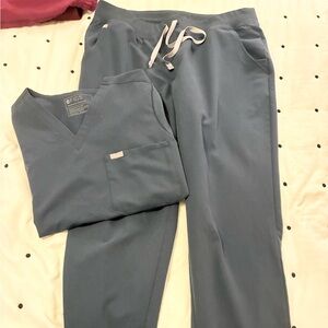Figs Dark Harbour Scrub Set